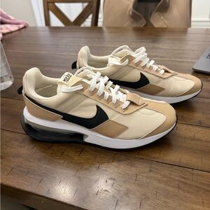 Nike Air Max Pre-Day in Oatmeal NWOT